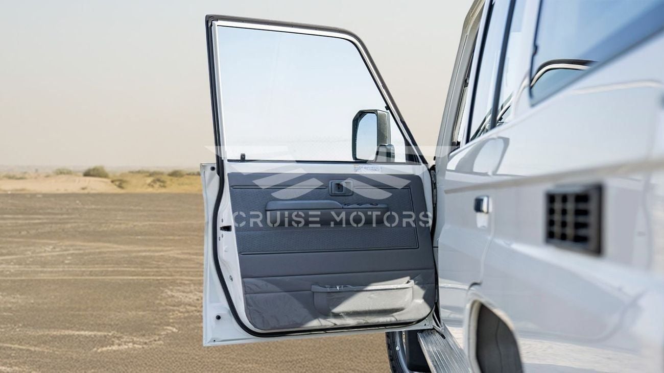 Toyota Land Cruiser 70 LC 76 - Manual - 4.2L - Diesel - Hard Top - Four Wheel Drive - 9 seats - 5 Door