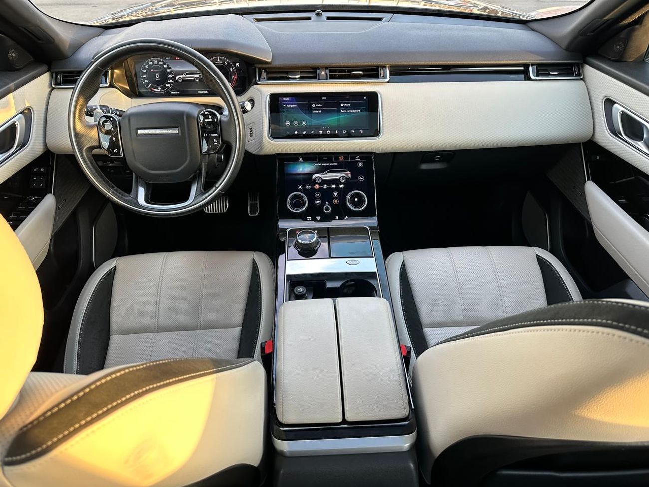 لاند روفر رينج روفر فيلار Range Rover Velar P250 SE_ 2019_ Gulf _in excellent condition_ no problems