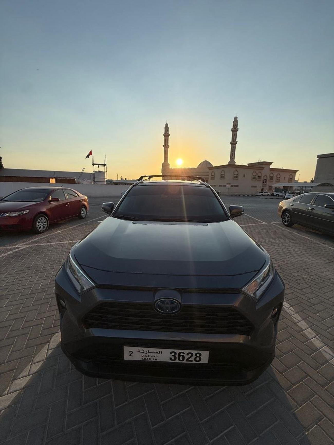 تويوتا راف ٤ XLE 2.5L