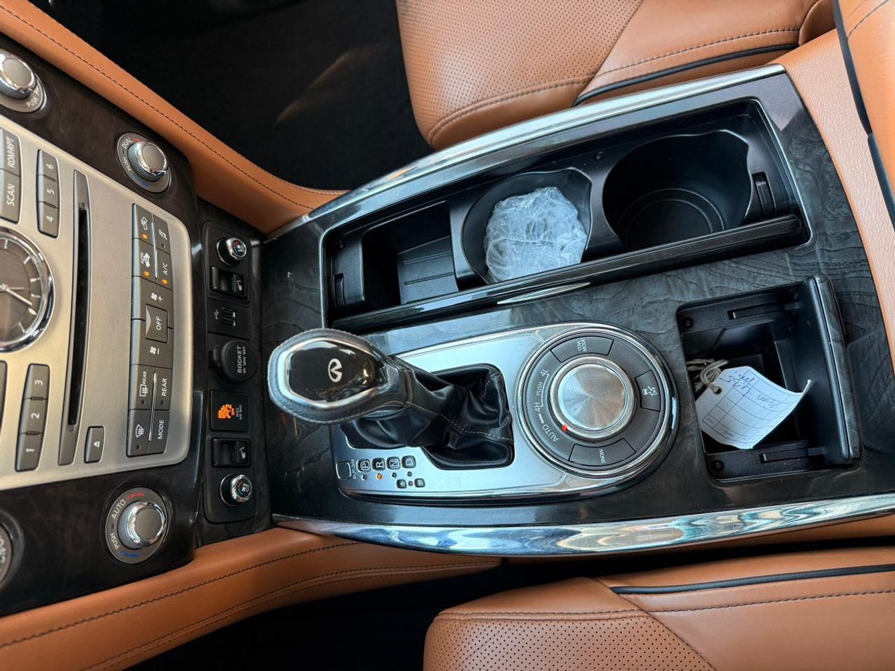 إنفينيتي QX80 Luxury 5.6L