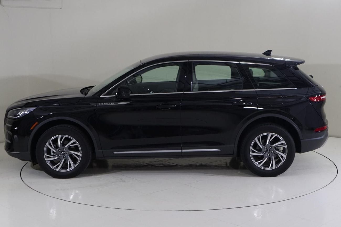 لينكولن كورساير COR124 / FREE Insurance + Registration / AL TAYER MOTORS / AL QOUZ SHOWROOM