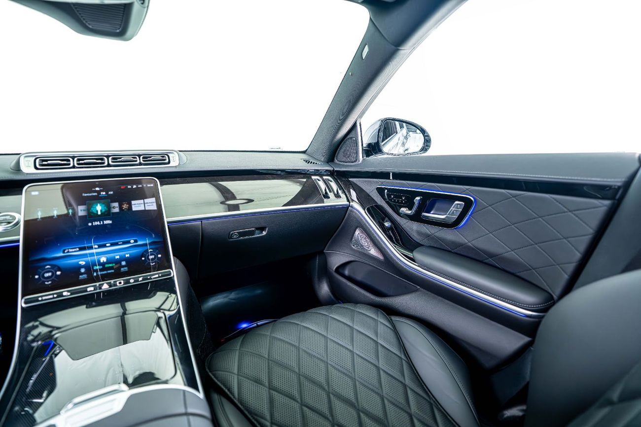 Mercedes-Benz S 550  S500 L 4 Matic-Low Mileage-Full Options-Premium Metallic Exclusive Paint