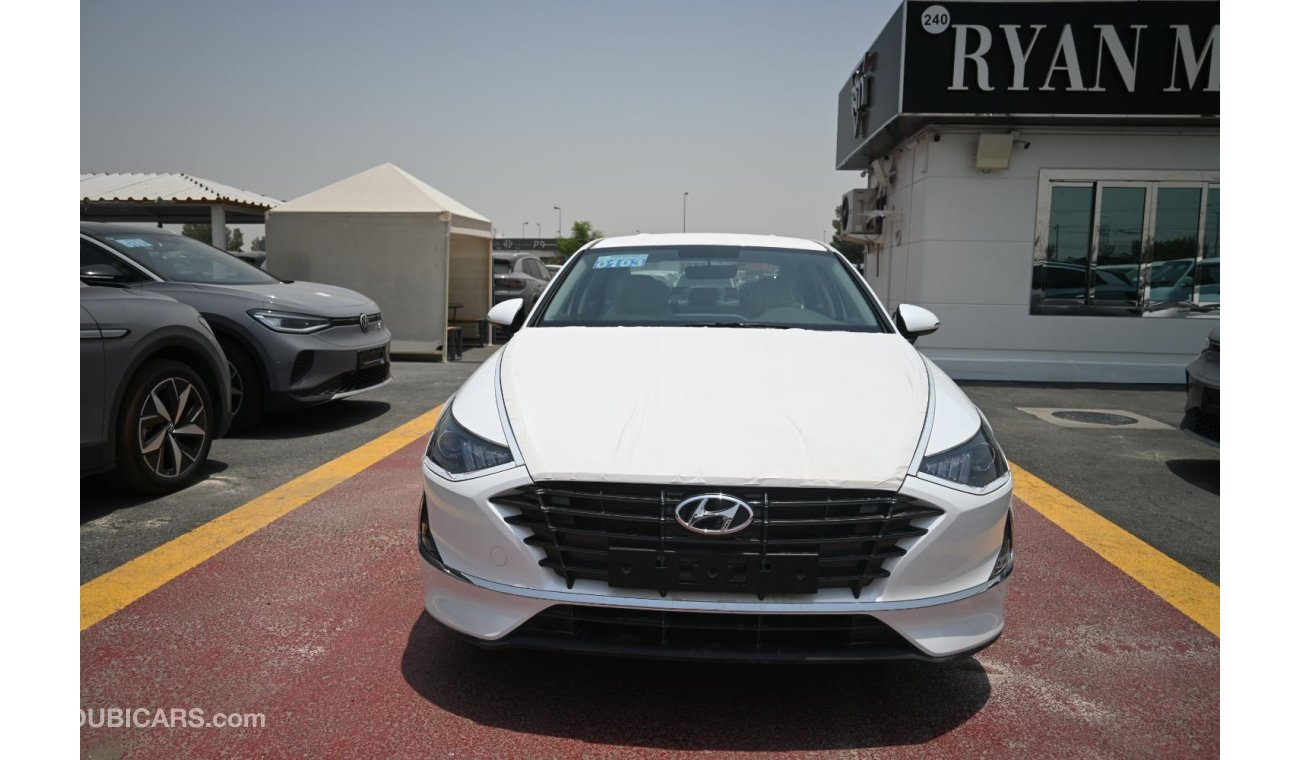 Hyundai Sonata Hyundai Sonata 2.5L Petrol, Sedan, FWD, 4 Doors, Color White, Model 2022