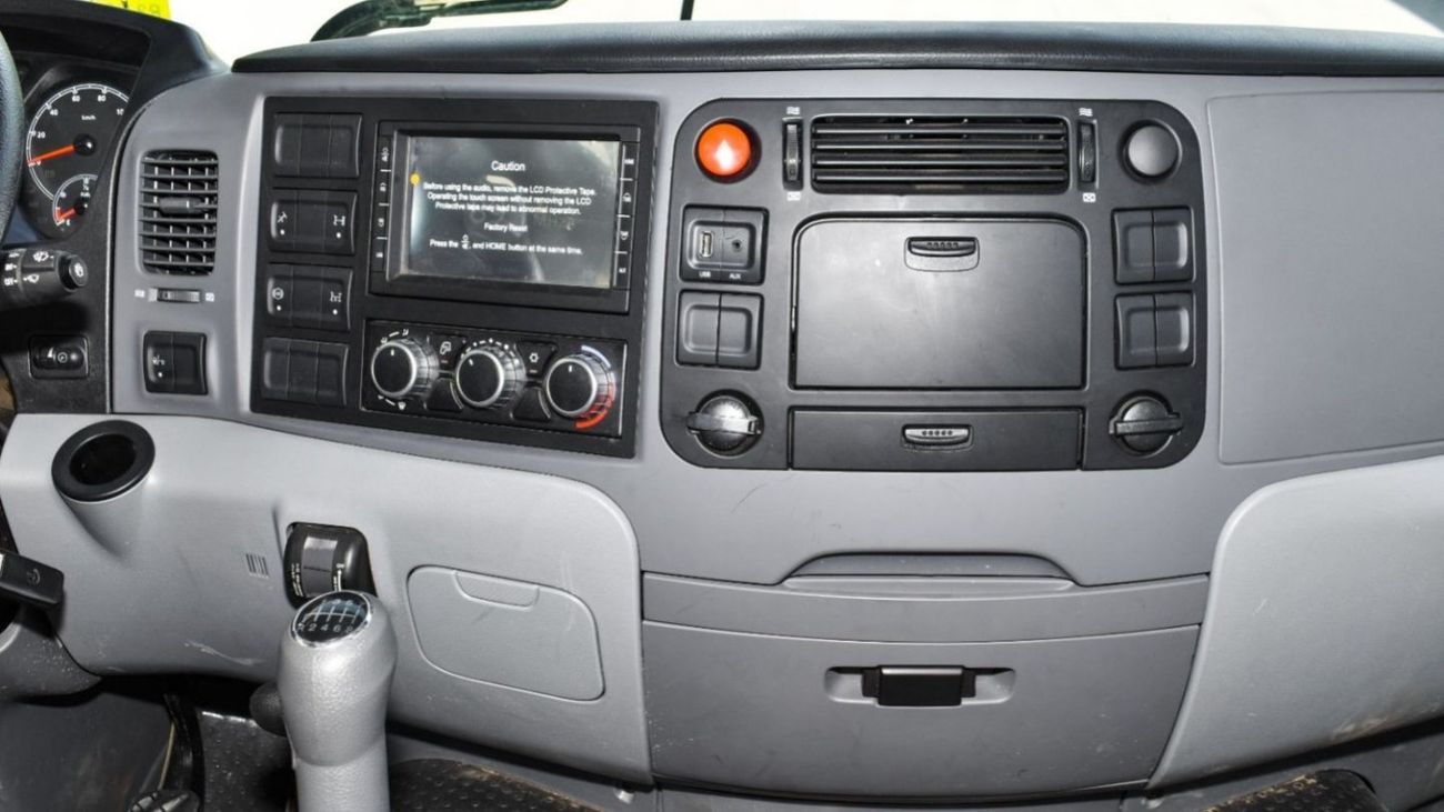 تاتا بريما TATA PRIMA 4X2 Tractor Head