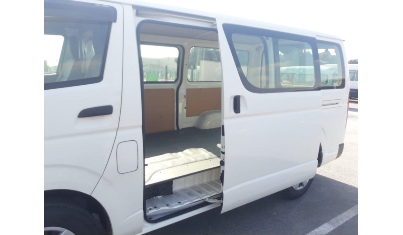 تويوتا هاياس Toyota Hiace Van RIGHT HAND DRIVE (Stock no PM 765)