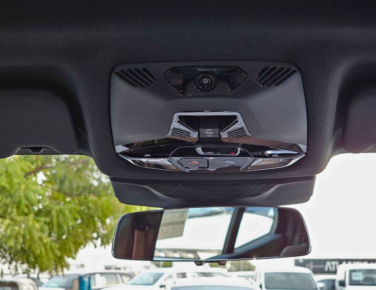 بي أم دبليو X2 SDRIVE 18I / 1.5L V4 PETROL / 360* CAMERA / RADAR / HEADUP DISPLAY WITH PANORAMIC (CODE#X2 SDRIVE)