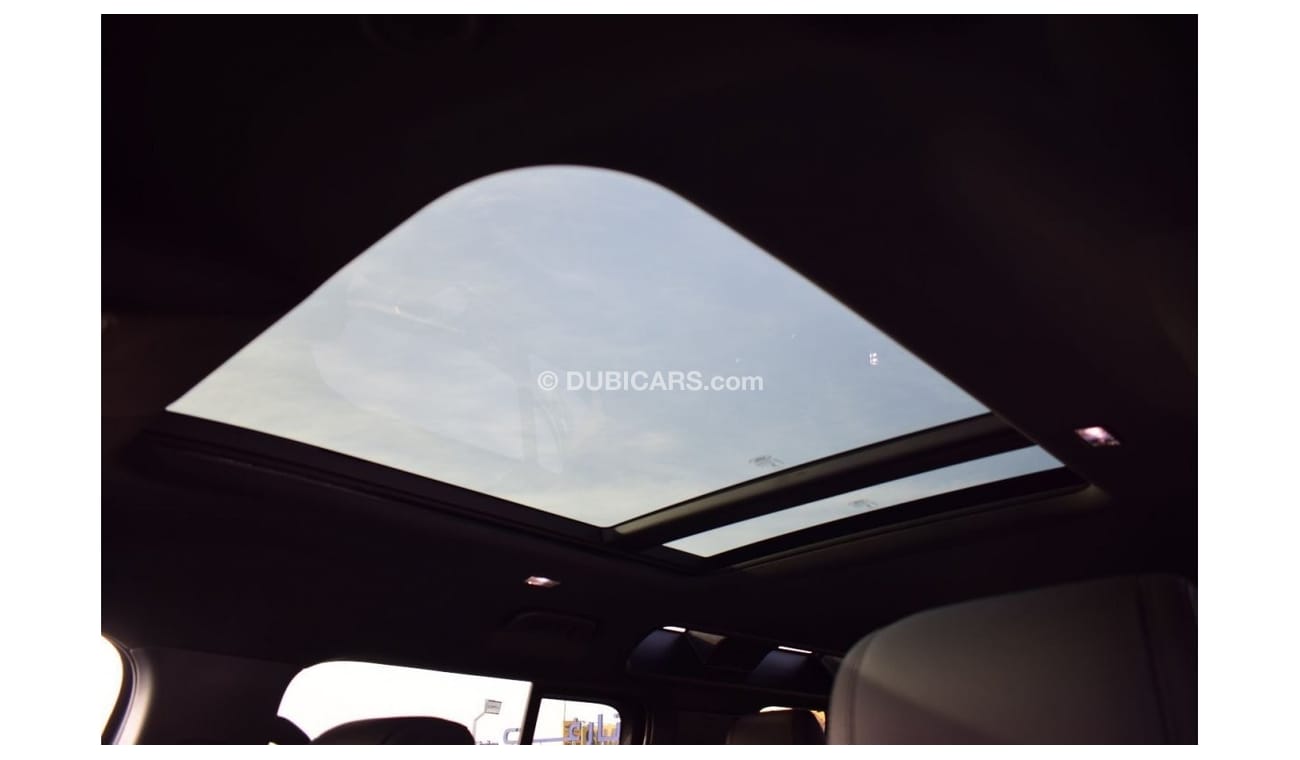 لاند روفر ديفندر 2023 Land Rover Defender 110 P540 5.0L Supercharged V8