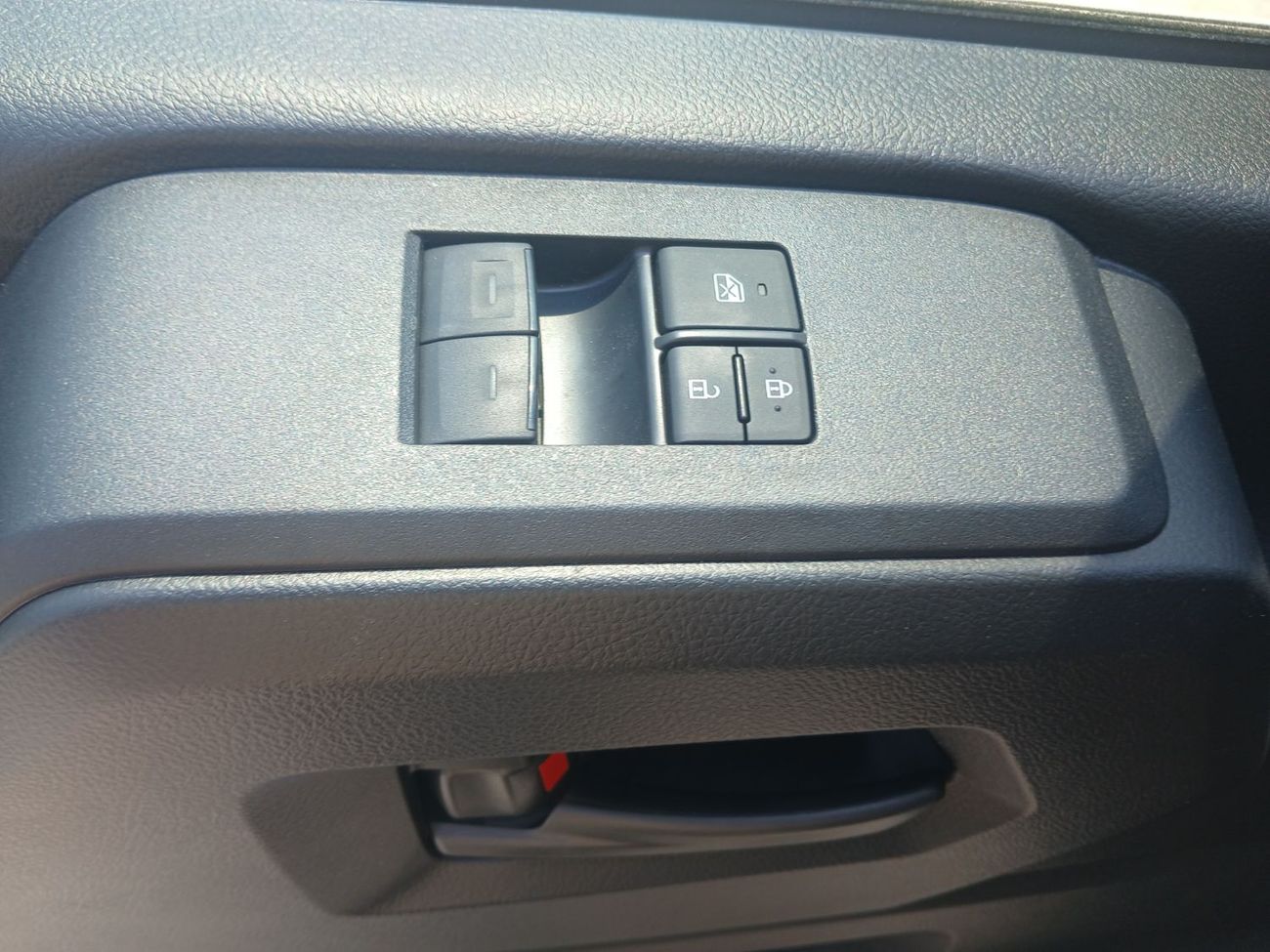 Toyota Hiace ECTGAP002 - 2026 Toyota Hiace Hrf Pass Van - 3.5L Petrol Auto - Black Bumper, 3PSB