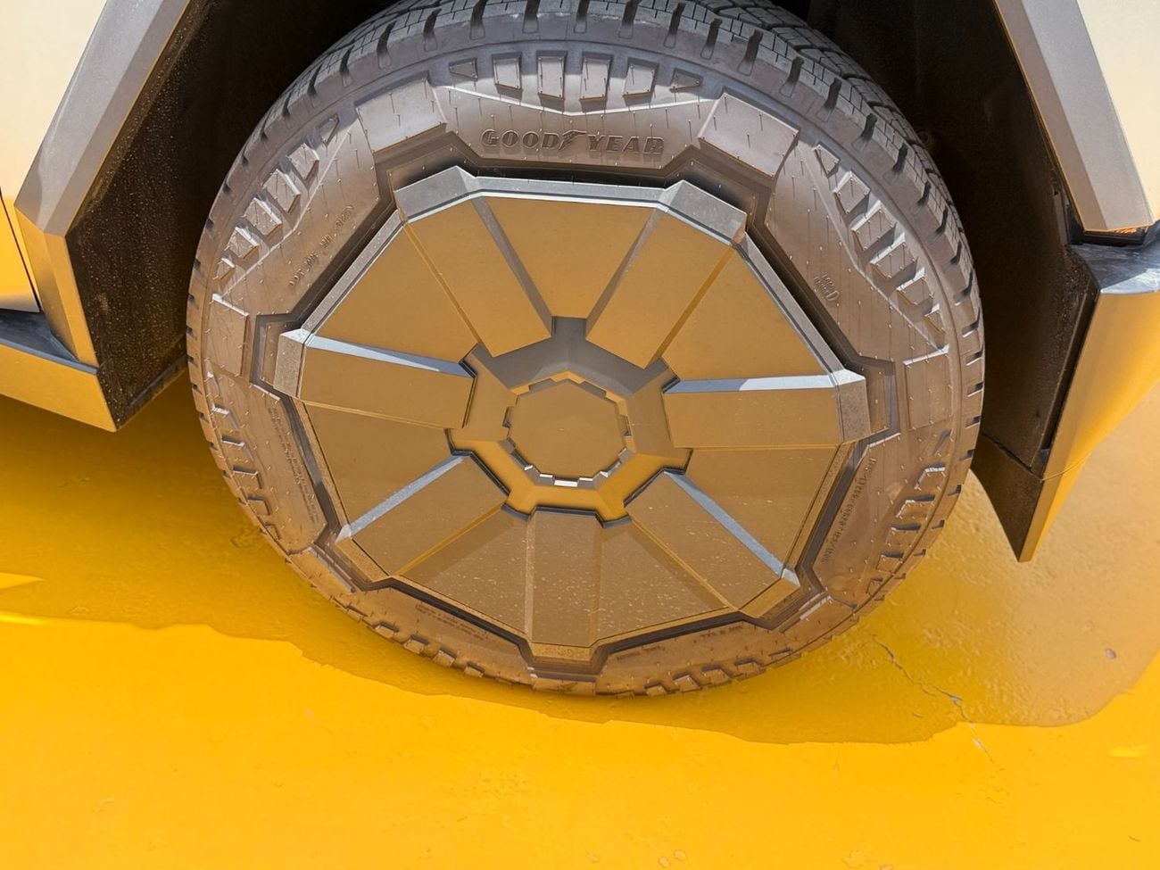 Tesla Cybertruck FOUNDATION SERIES CYBERBEAST