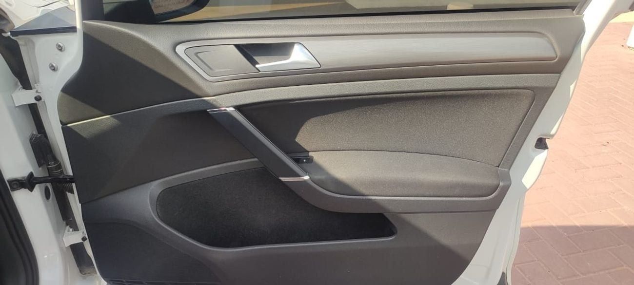 Volkswagen Golf S 1.2L