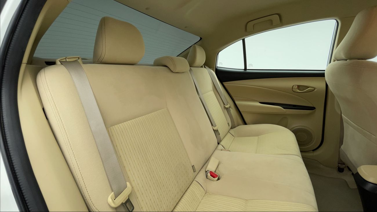 تويوتا يارس SE 1.5 | بدون دفعة مقدمة | اختبار قيادة مجاني للمنزل