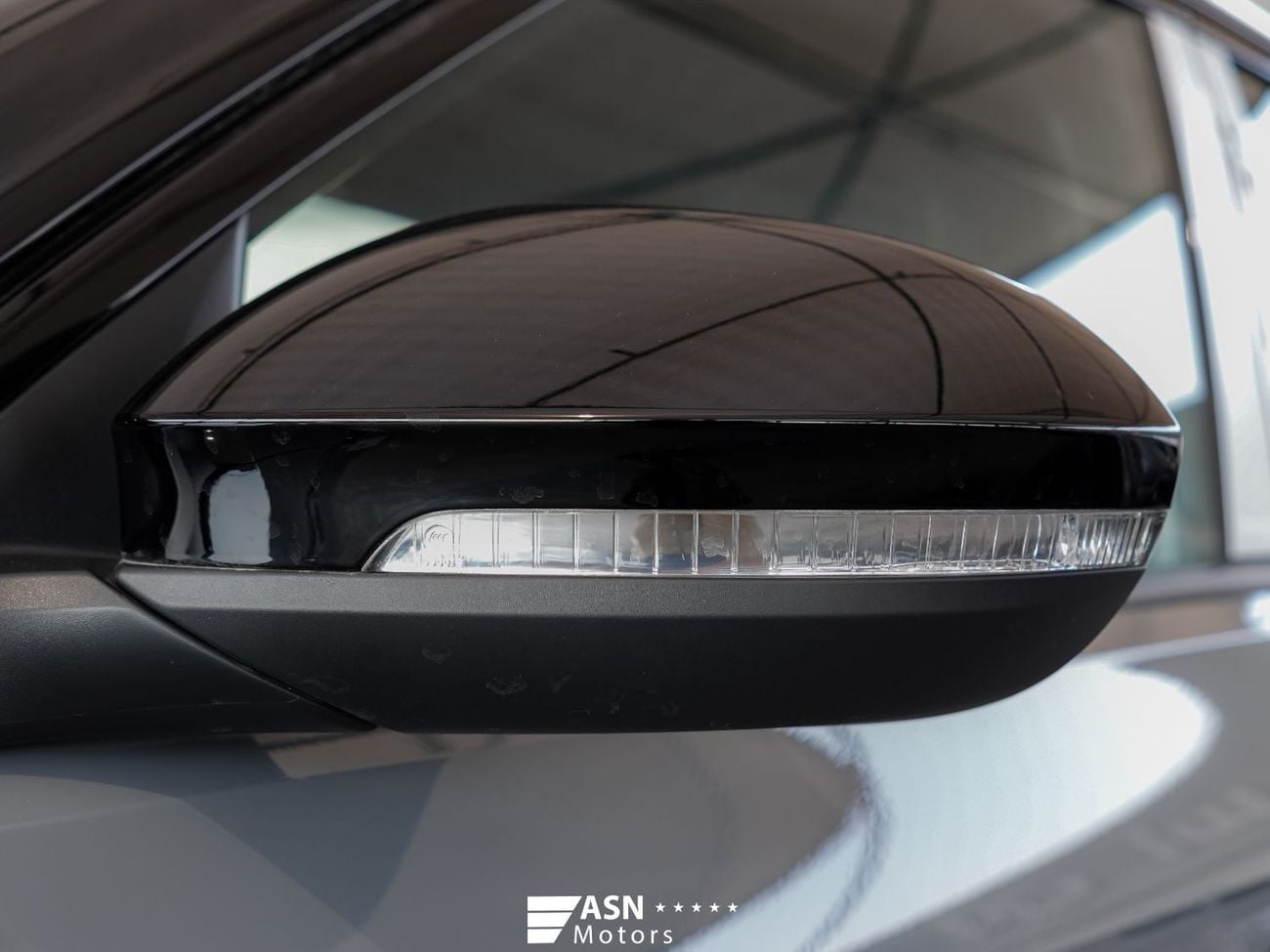 Volkswagen T-ROC 300 TSI Black Package 1.5T 2025 (Export Price)