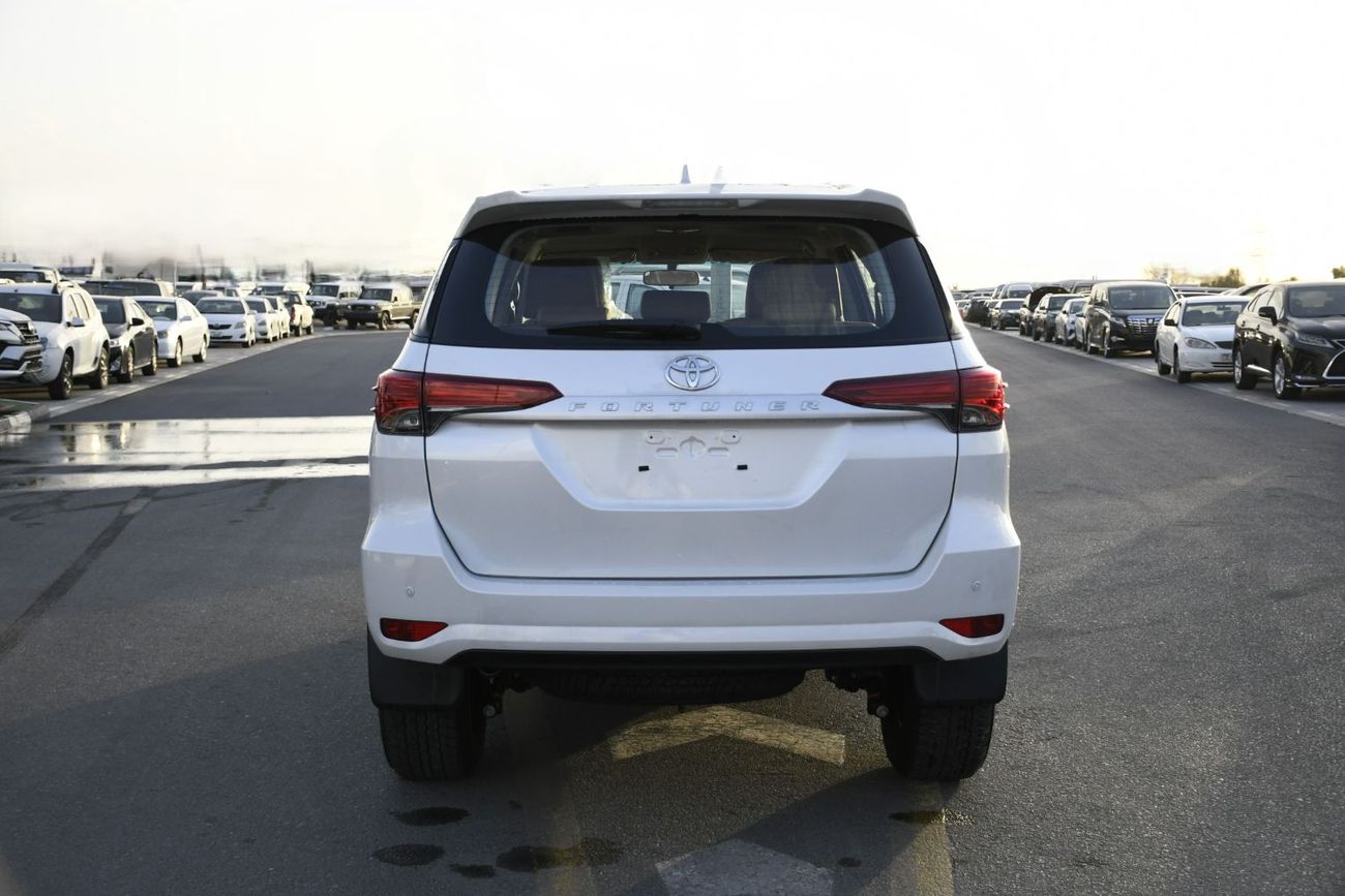 تويوتا فورتونر 2.4L V4 Diesel Automatic (Ready Stock)