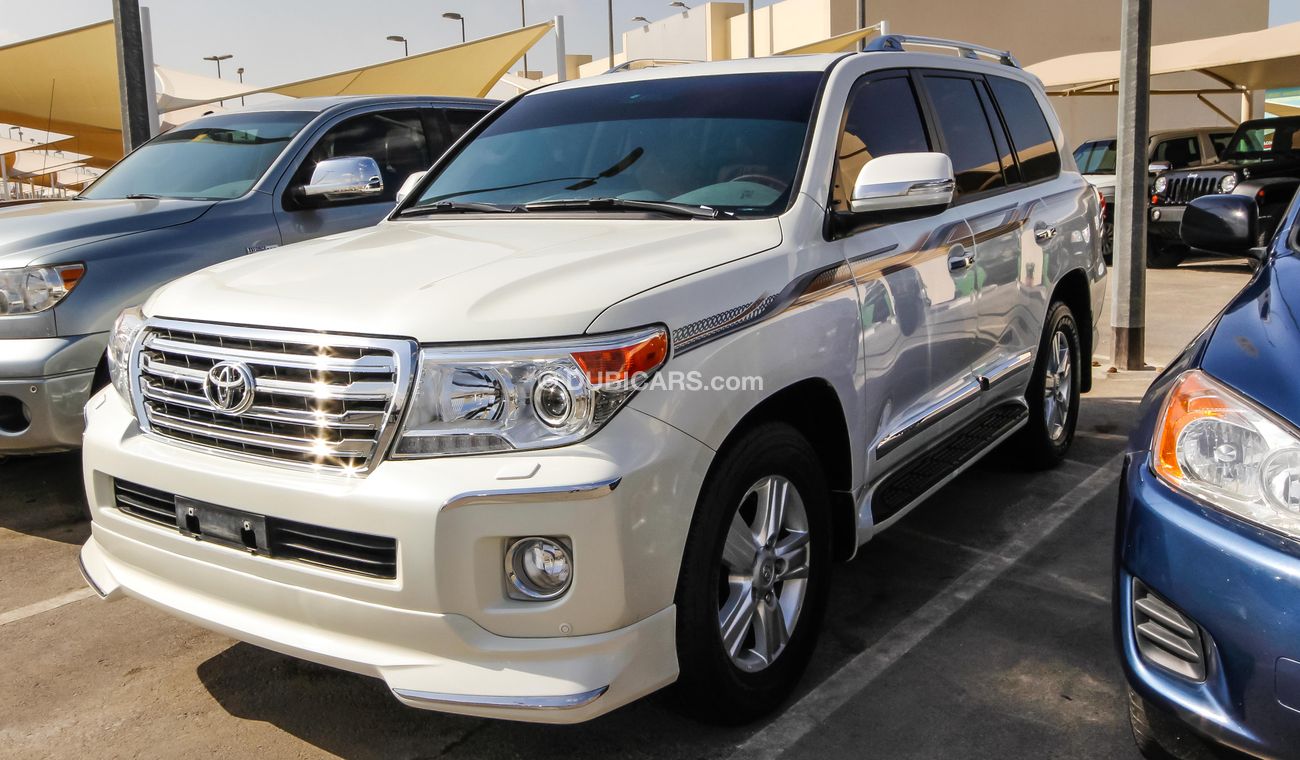 Toyota Land Cruiser GXR V8 with VXR V8 2015 body kit
