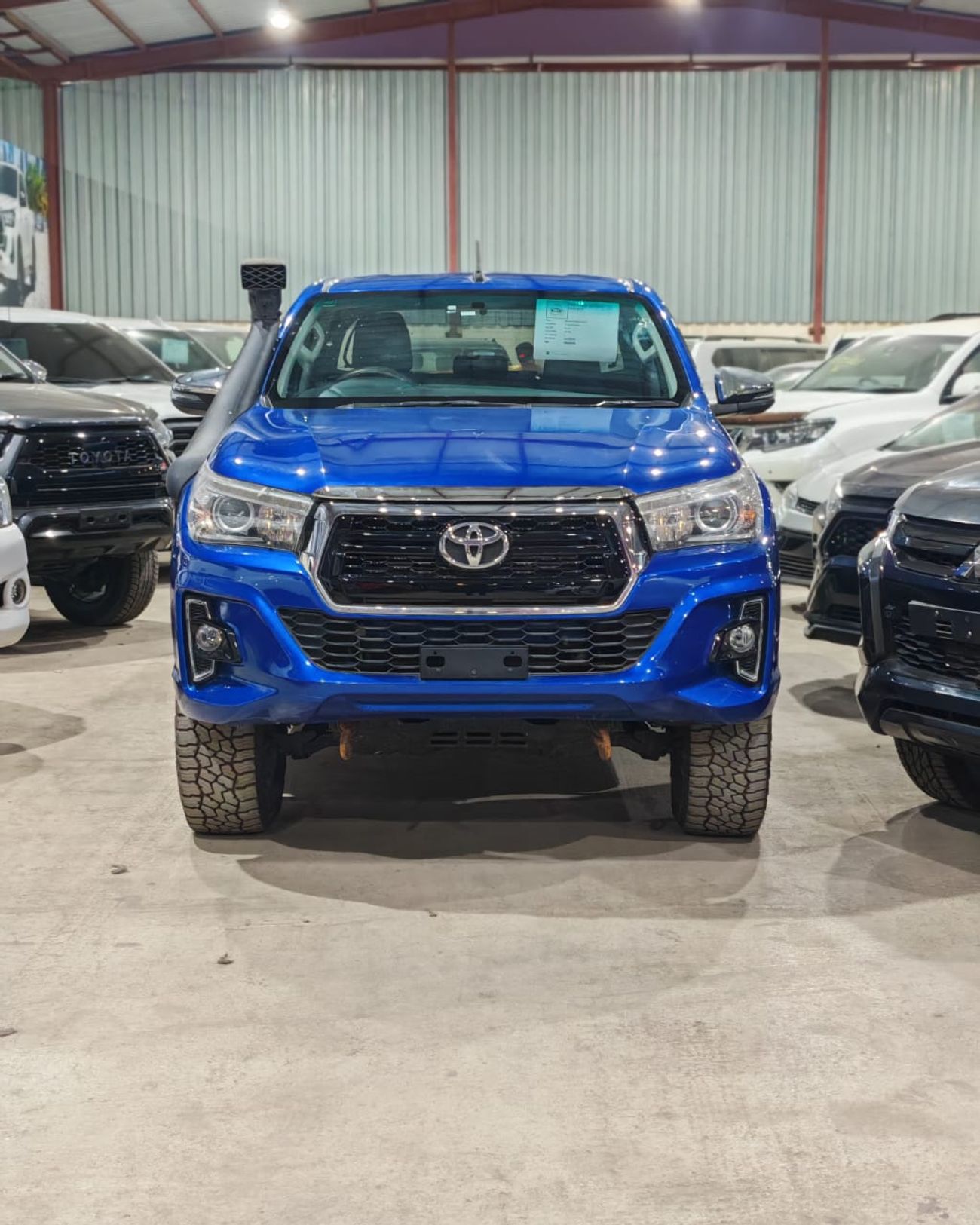 Toyota Hilux S GLX 2.8L 4WD M/T