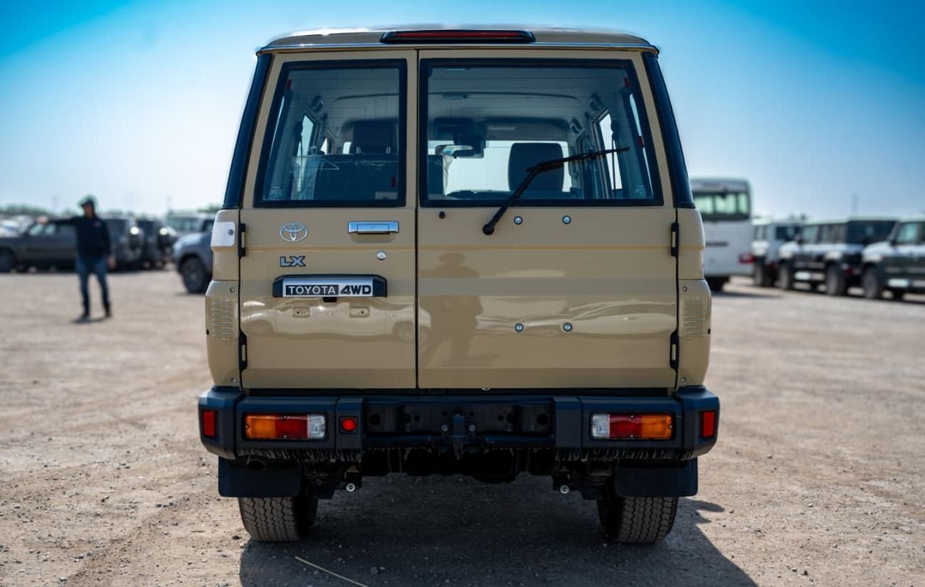 Toyota Land Cruiser 70 LX LC 76 2.8L | Diesel | 4 Cylinder | 6 Speed Automatic | 5 Door | 5 Seats