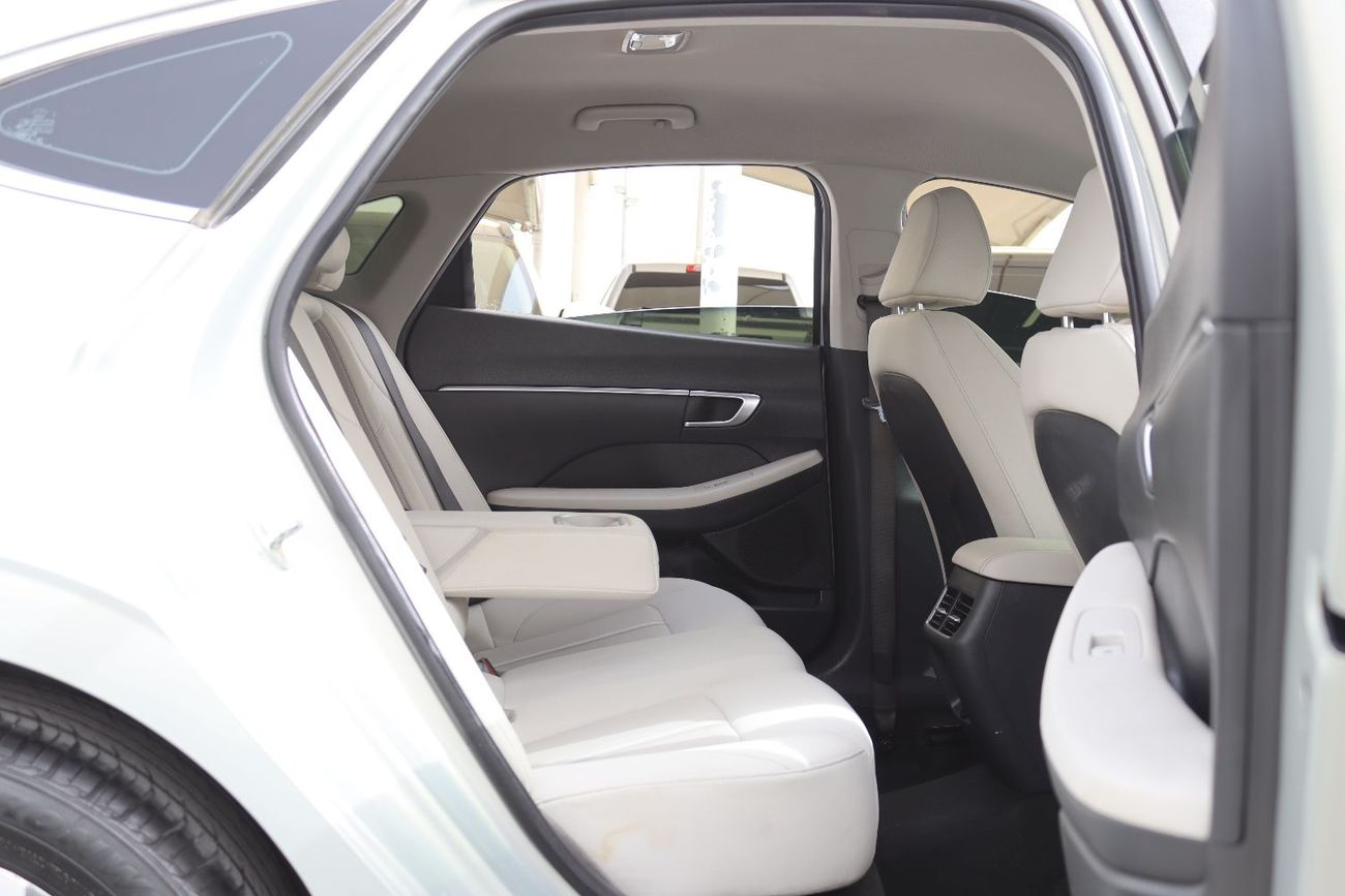 هيونداي سوناتا هيونداى سوناتا خليجى موديل 2020 -2.5L ممشىى 97000 كم  بسعر40000  بحاله ممتازه