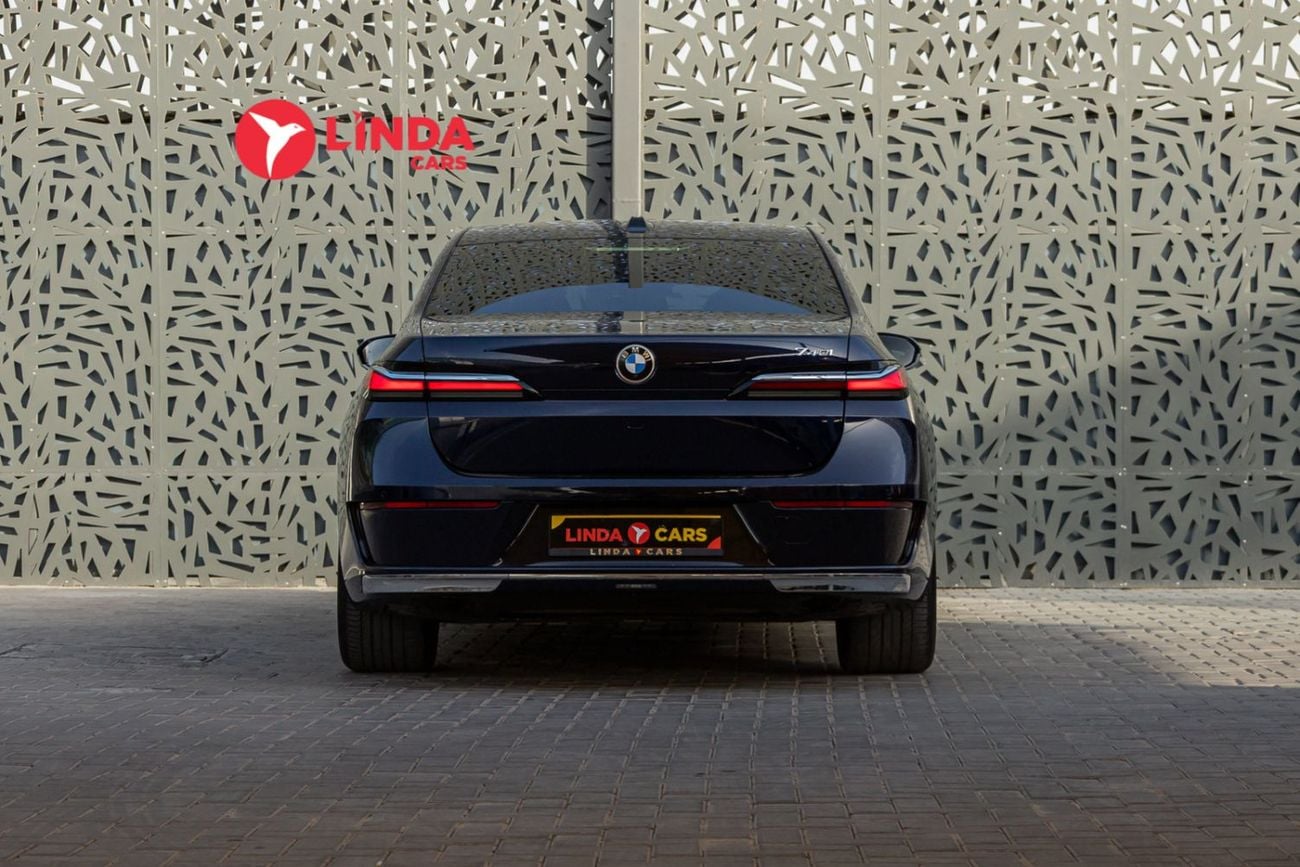 BMW 740i LUXURY PURE EXCELLENCE 2023 BMW 740i GCC | Agency Warranty