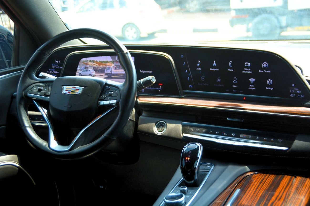 كاديلاك إسكالاد Luxury 6.2L