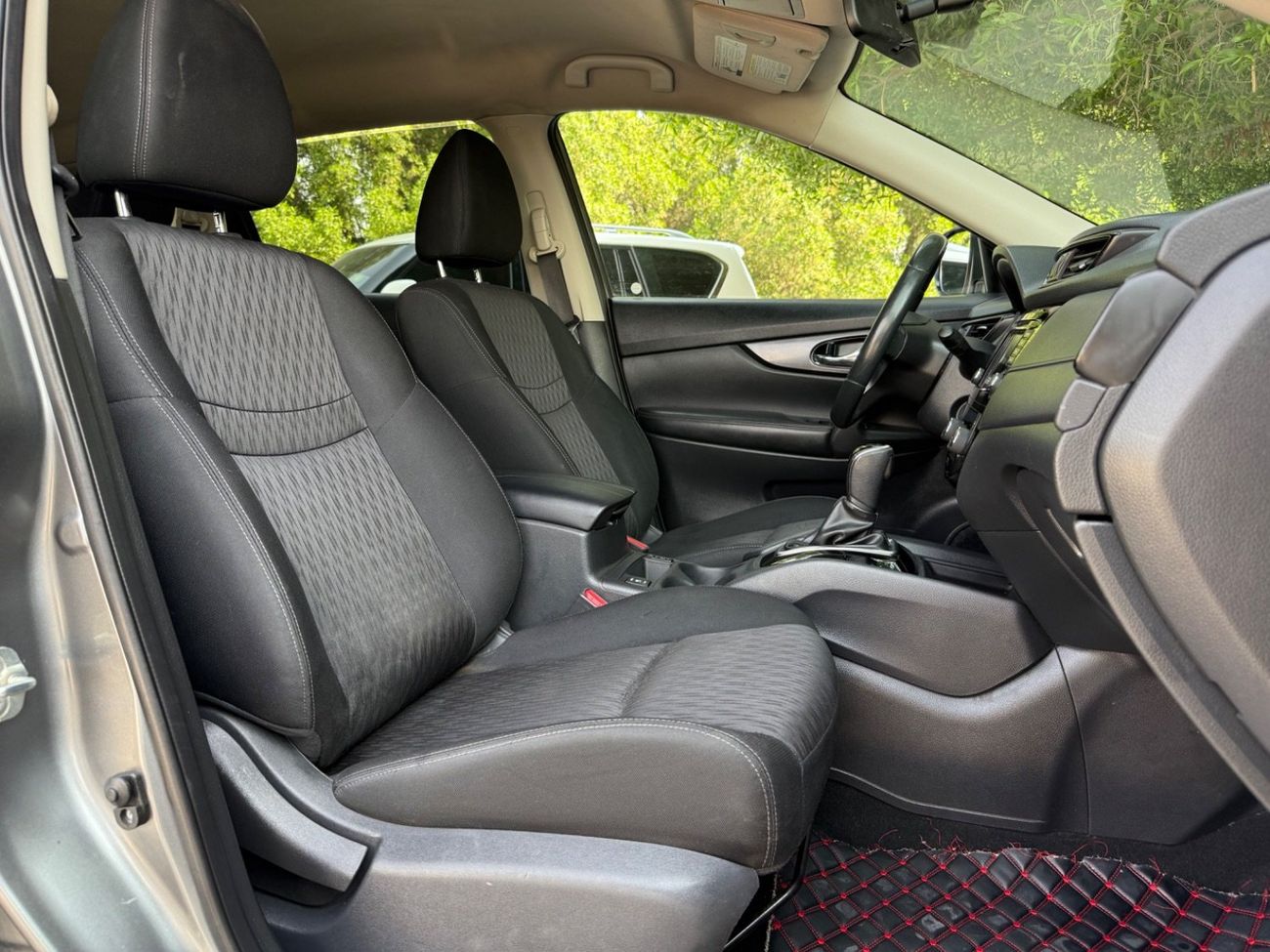 نيسان روج Nissan Rogue 2018 SV V4 Full automatic