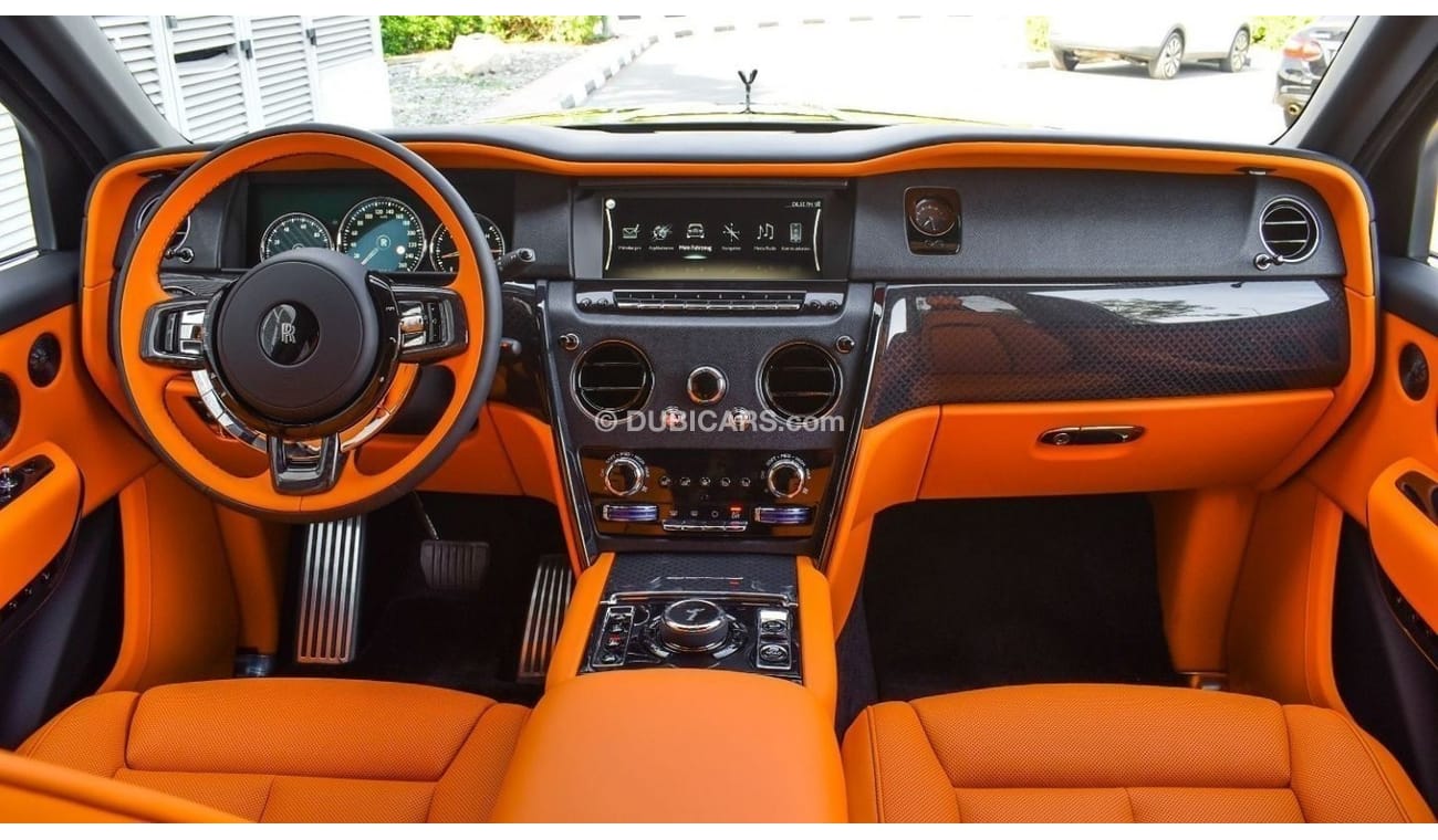 رولز رويس كولينان Rolls-Royce Cullinan Black Badge 2024