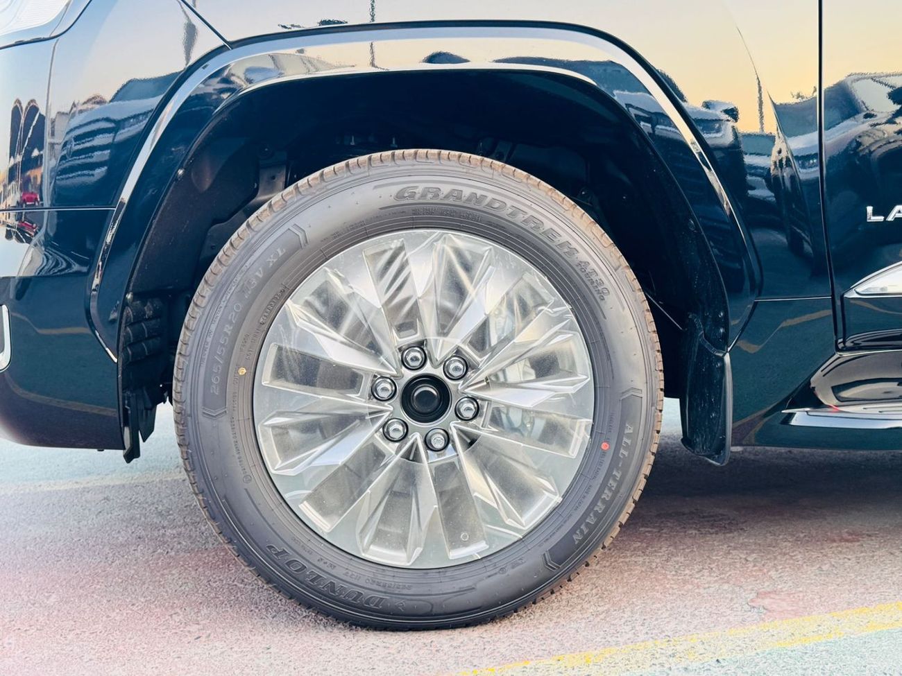 Toyota Land Cruiser TOYOTA LC 300 VX 3.5L PTR GCC A/T F/O BLACK 2025