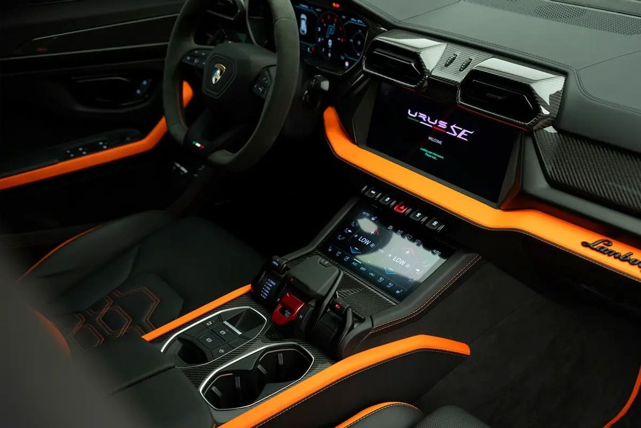 Lamborghini Urus LAMBORGHINI | URUS SE | FULL SPECS | 2025MY CARBON FIBER
