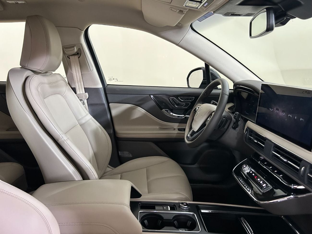 لينكولن كورساير COR124 / FREE Insurance + Registration / AL TAYER MOTORS / AL QOUZ SHOWROOM