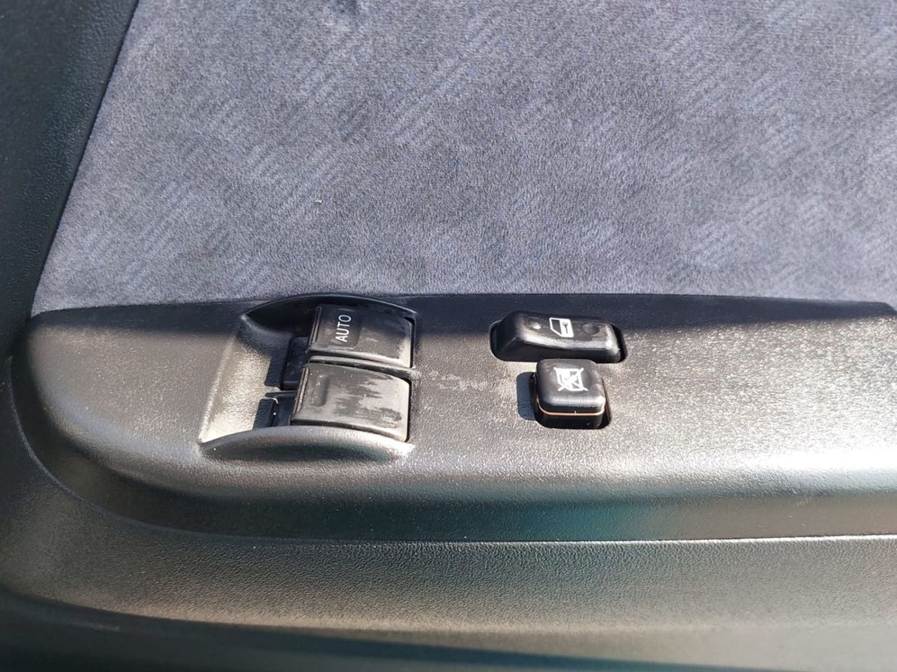 تويوتا هاياس (RAMADAN OFFER) TOYOTA HIACE VAN RHD 2005 MODEL 2.0 L PETROL AUTOMATIC(PM26783)