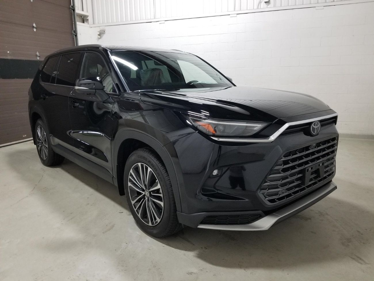 Toyota Grand Highlander PLATINUM HYBRID MAX