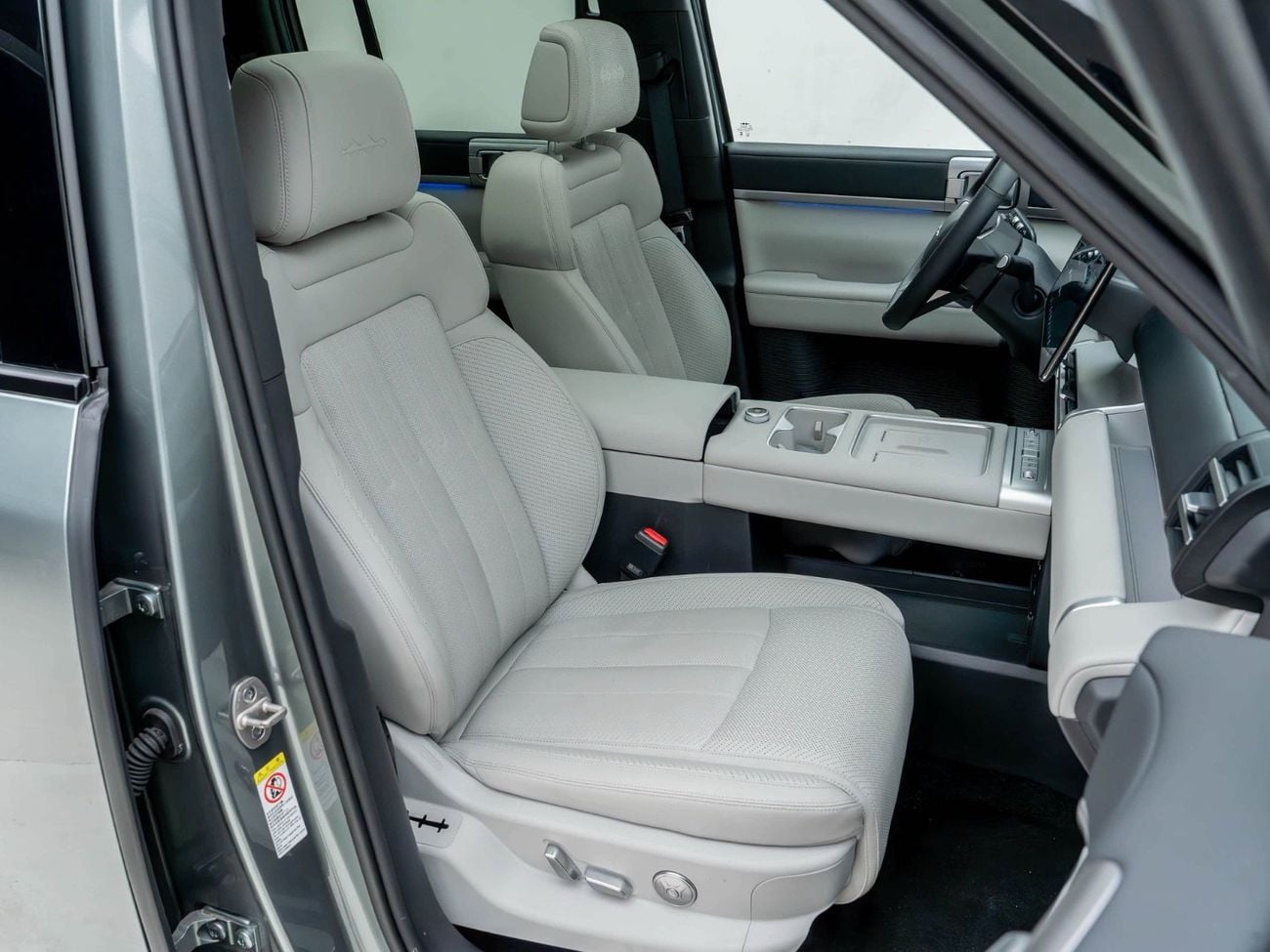 BYD Leopard Titanium 7 ultra green-white