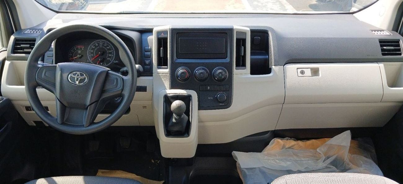 Toyota Hiace Toyota HiAce Highroof 2.8L Diesel MT 2024YM