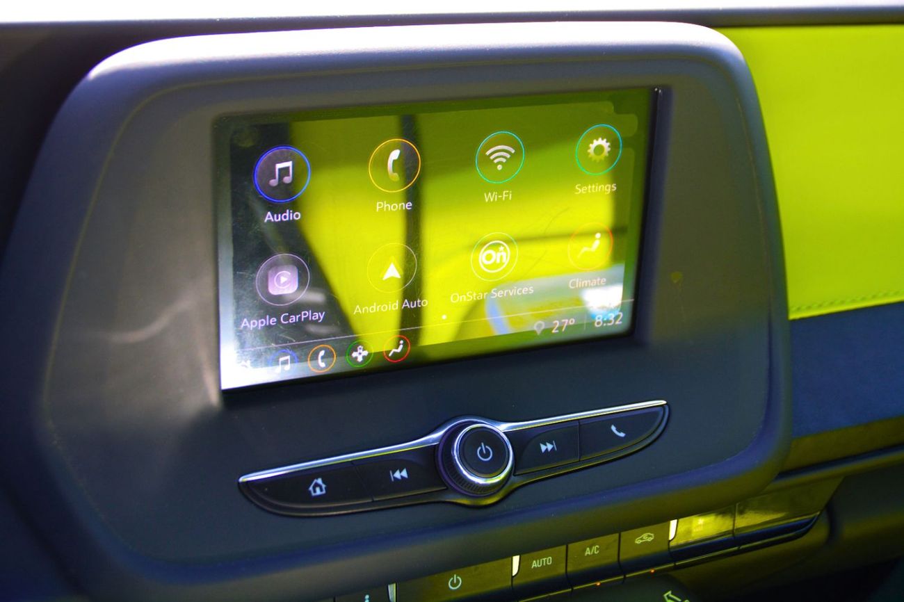 Chevrolet Camaro SS 6.2L Coupe-ATTRACTIVE COLOR/SS V8 6.2L // NICE COLOR//GOOD CONDITION //LOW MILEG