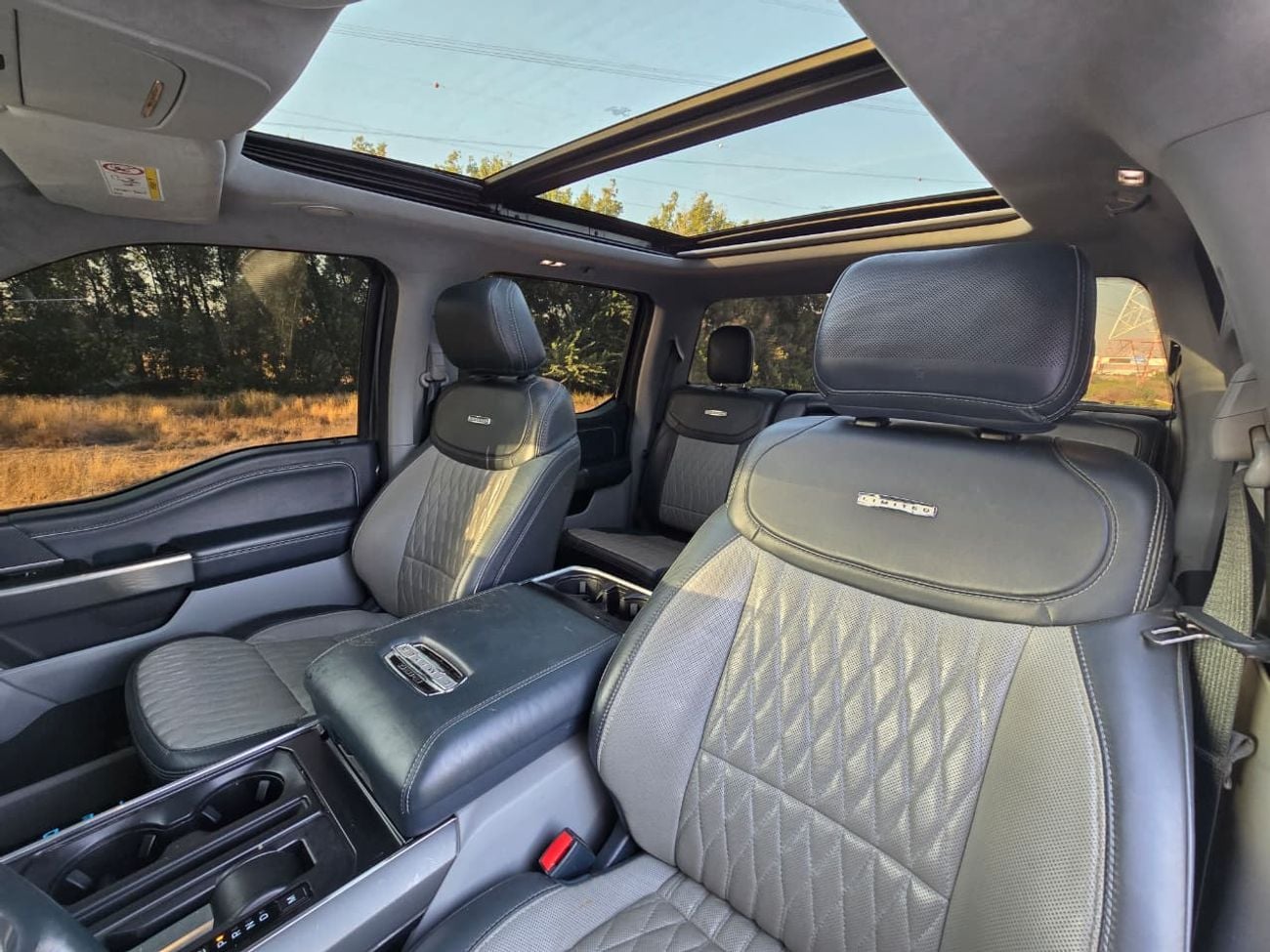 Ford F-150 PLATINUM FORD F-150 LIMITED 2021 GCC // HYPRID // FULL OPITION // PERFECT CONDITION