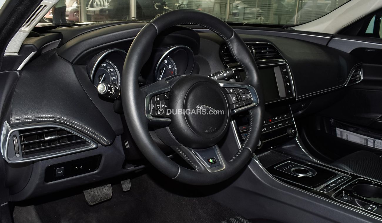 Jaguar XE 2.5t R Sport