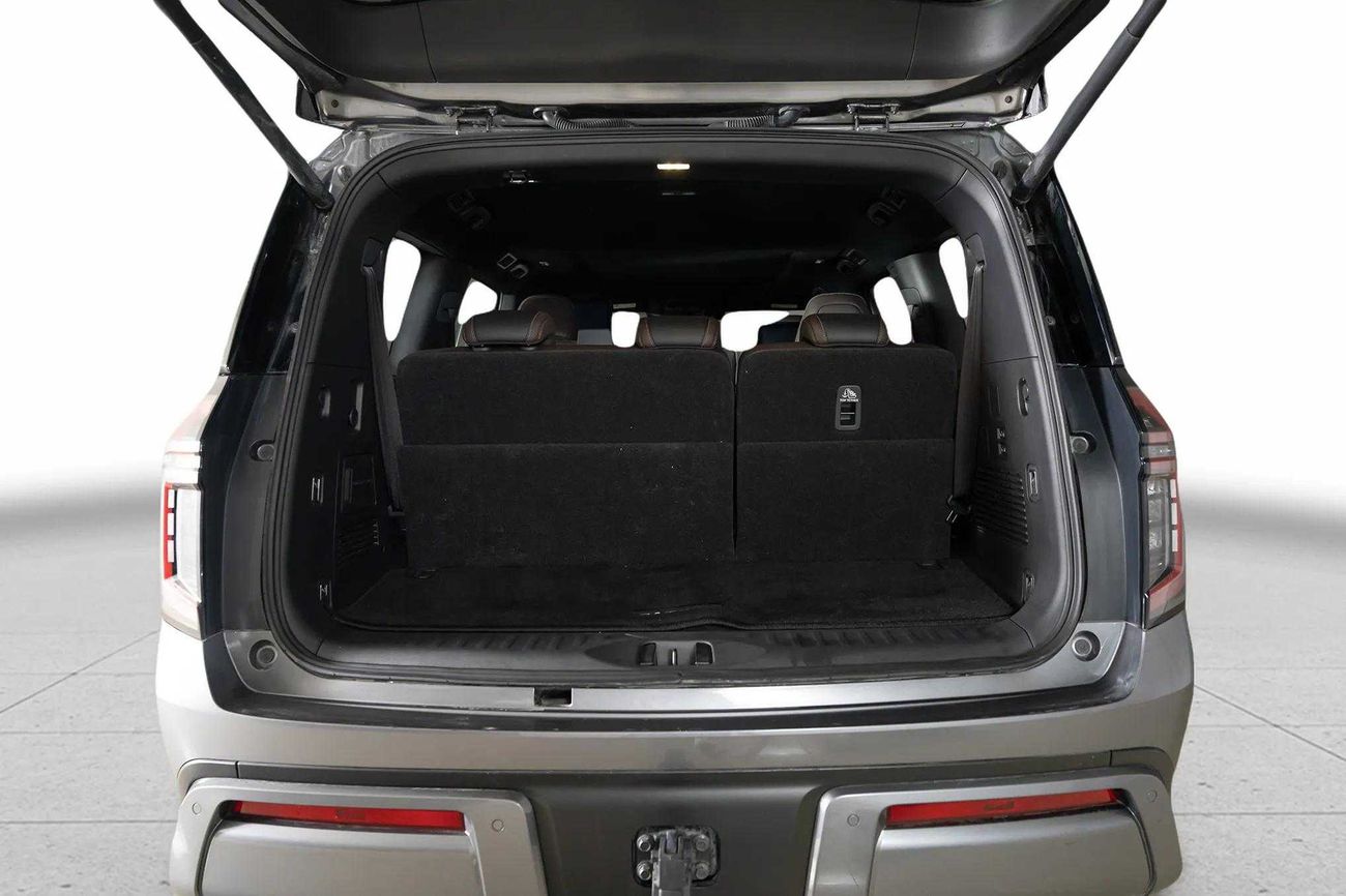 Nissan Patrol SE Platinum City 5.6L SE PLATINUM CITY 3.8