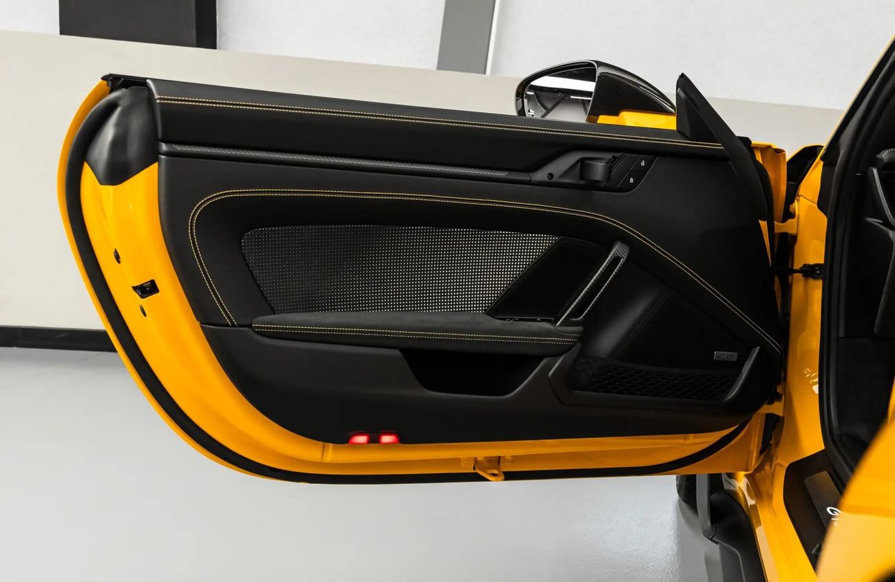 بورش 911 4.0L F-6 Naturally Aspirated Engine