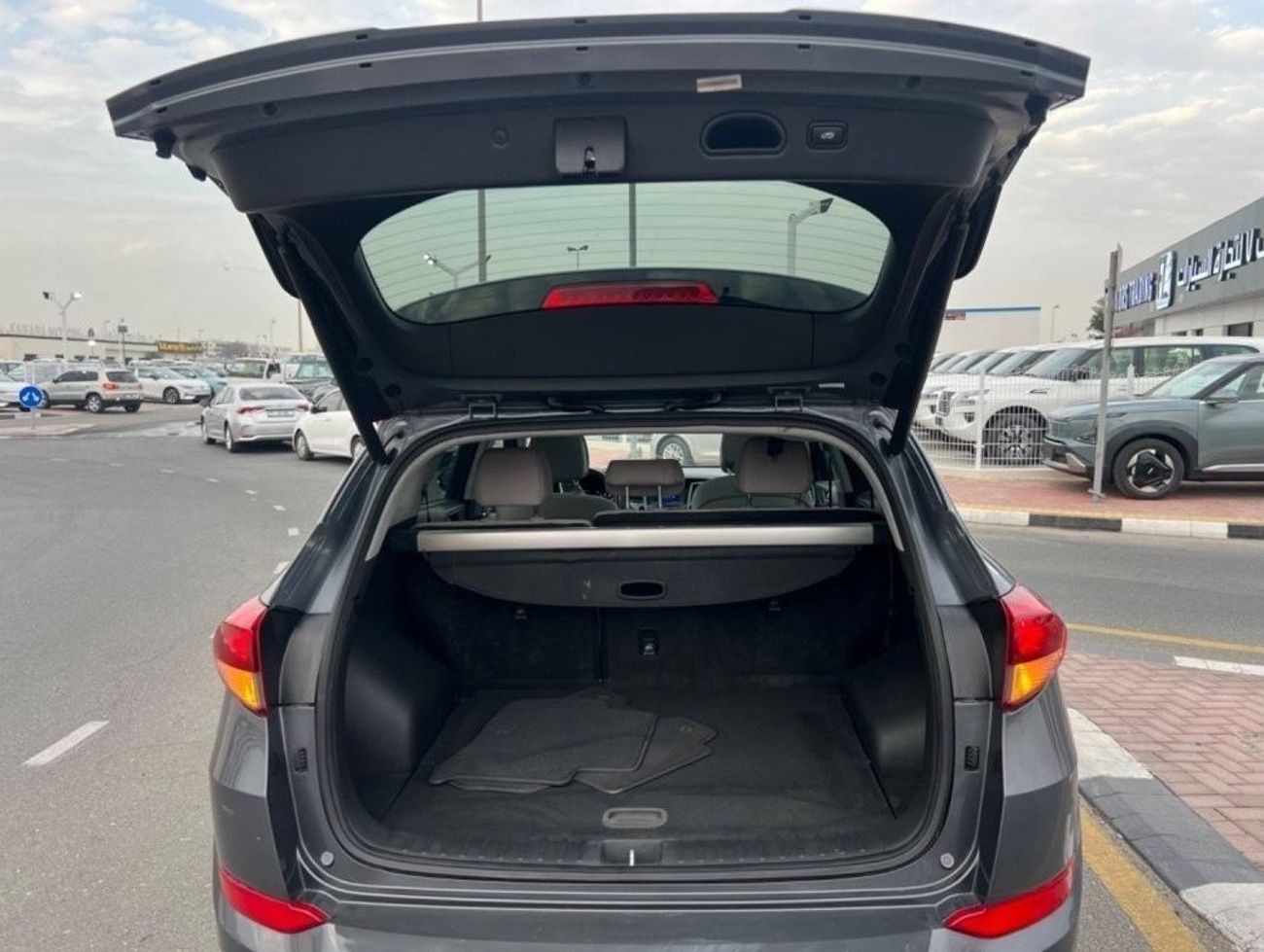 Hyundai Tucson GLS 1.6 TUCSON FULL OPTION PANORAMIC PUSH START 4X4