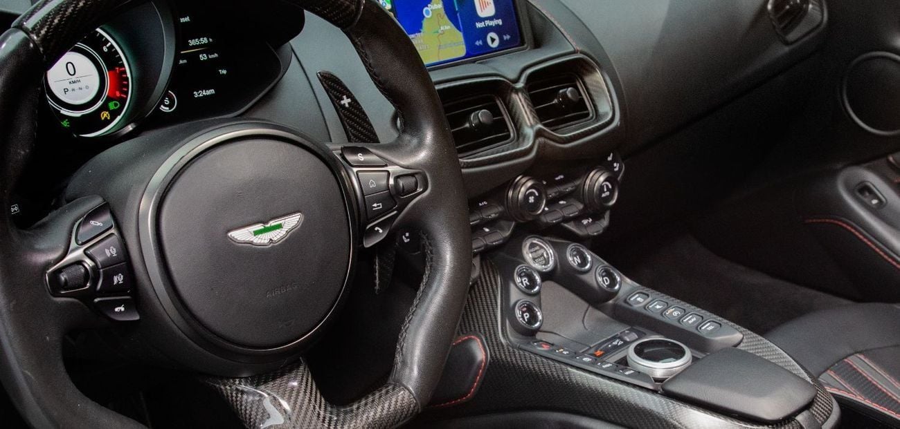 Aston Martin Vantage Standard V8