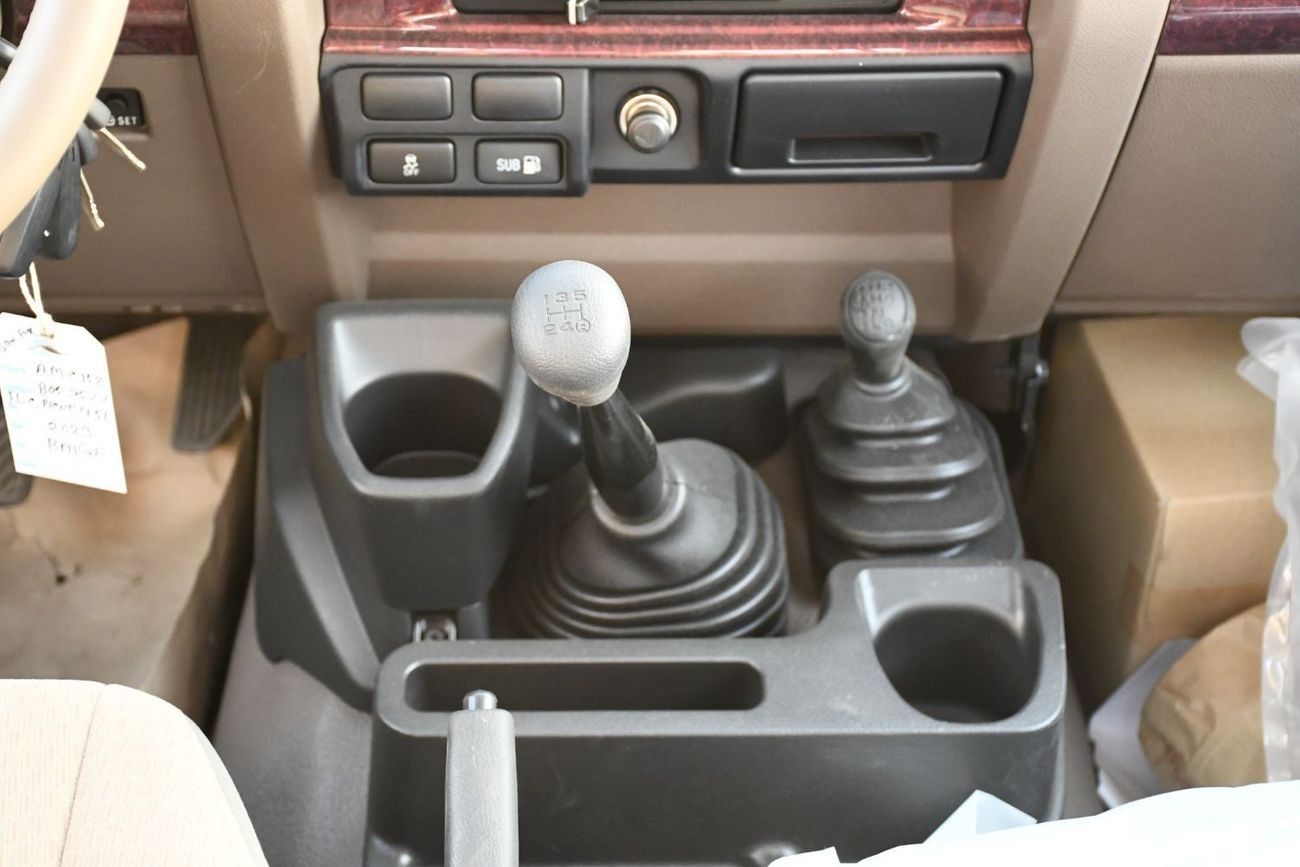 Toyota Land Cruiser Pick Up 4.5L V8 Diesel with difflock  (Ready Stock )