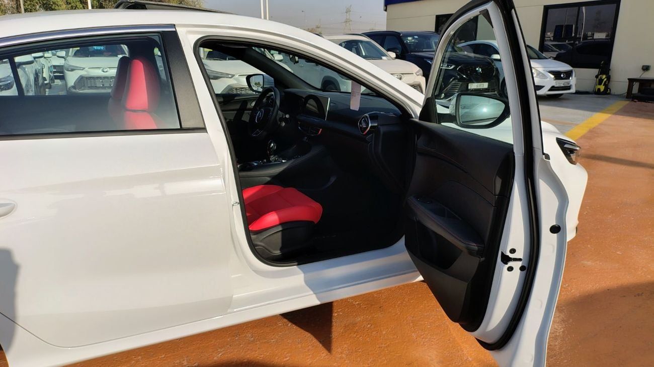 أم جي GT Fully Loaded 2024 Sun Roof Leather Seats 16 inch Alloy wheels Auto Mirrors Led Front Lights Day Runn