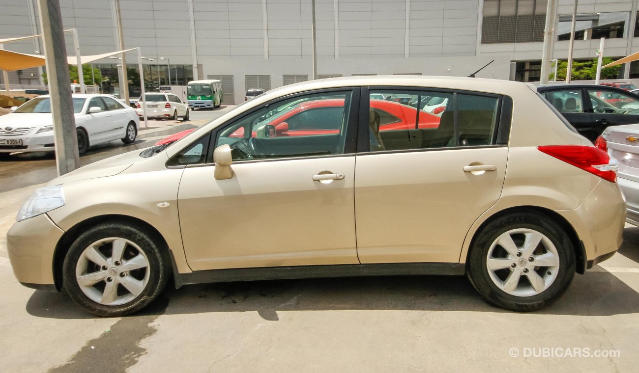 Nissan Tiida