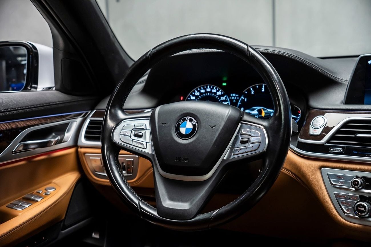 بي أم دبليو 730i