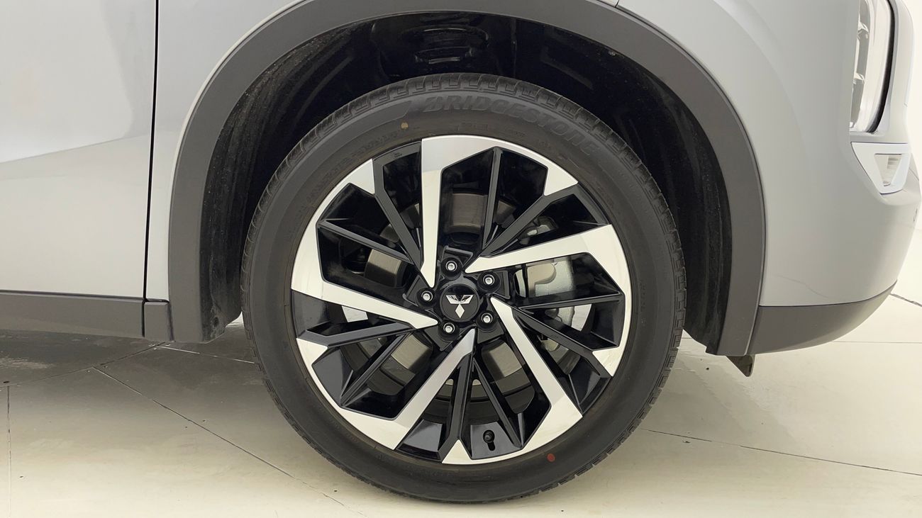 ميتسوبيشي آوتلاندر H/L SYNTHETIC LEATHER SEATS WITH SUNROOF 2.5 | بدون دفعة مقدمة | اختبار القيادة في المنزل