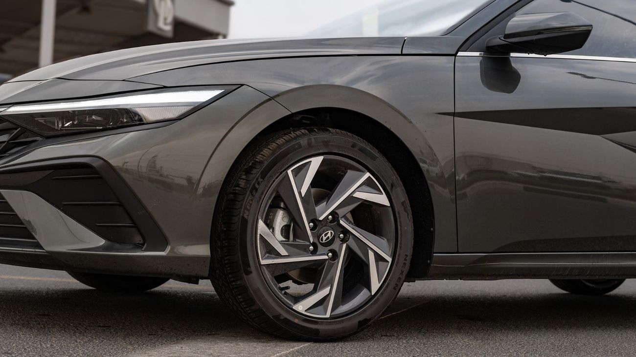 هيونداي إلانترا 2025 | HYUNDAI ELANTRA 1.5L CVT LUX PREMIUM [ EXPORT ONLY ]