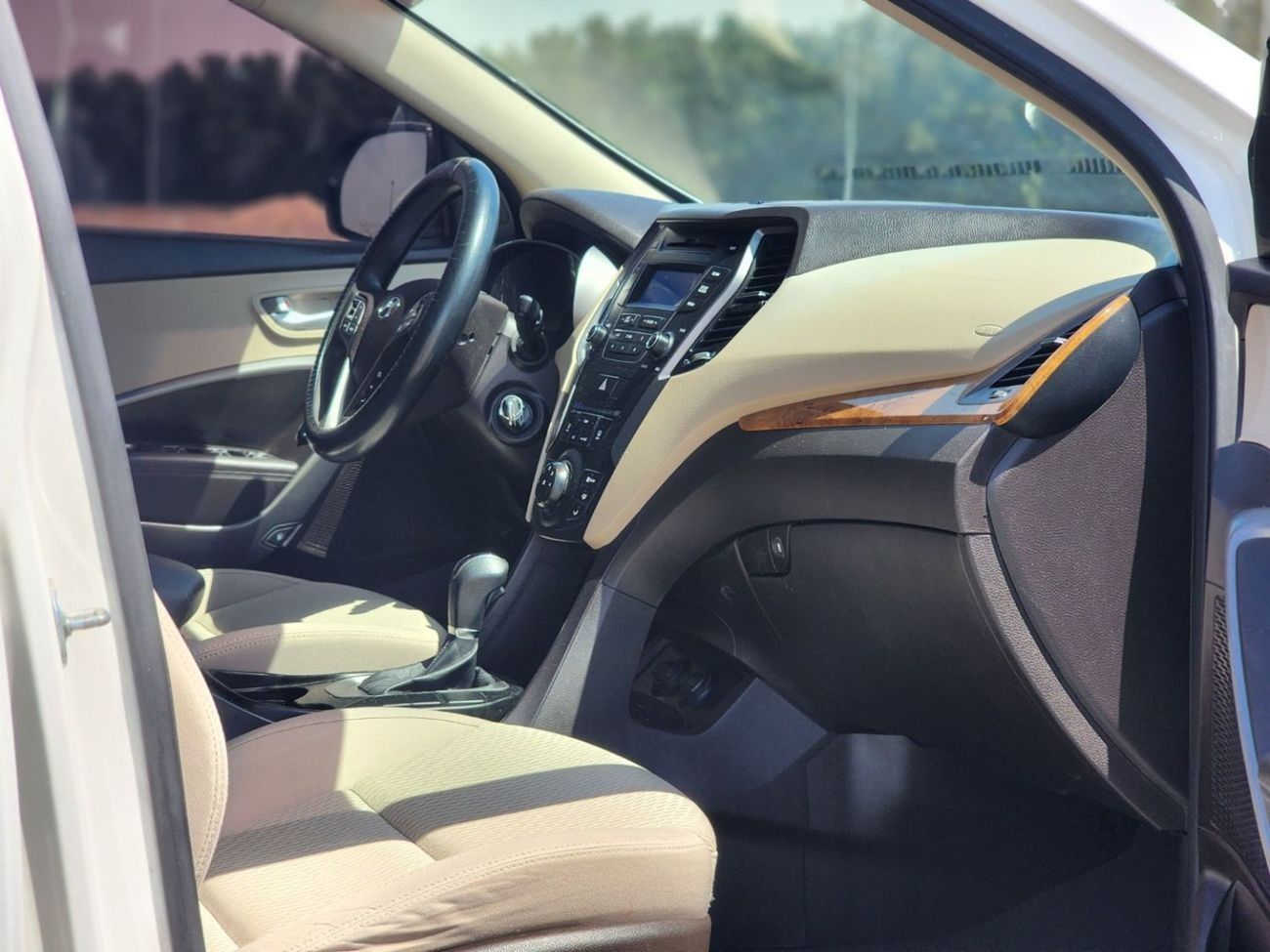 هيونداي سانتا في V6 GCC