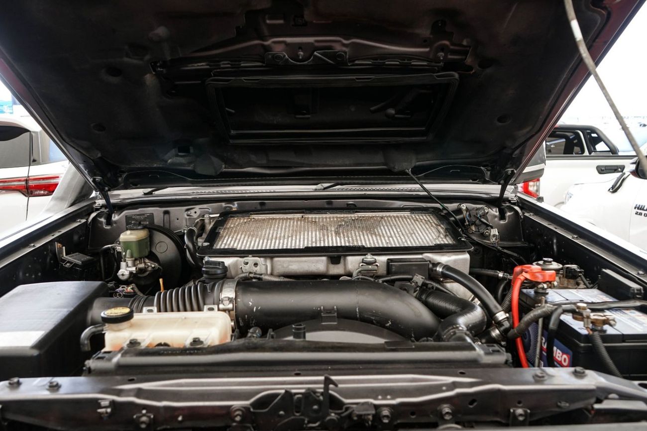 Toyota Land Cruiser 70 Std 4.5L RHD 1VD-FTV V8 Diesel Engine Manual Gear 4WD 5 seats extensible 5doors