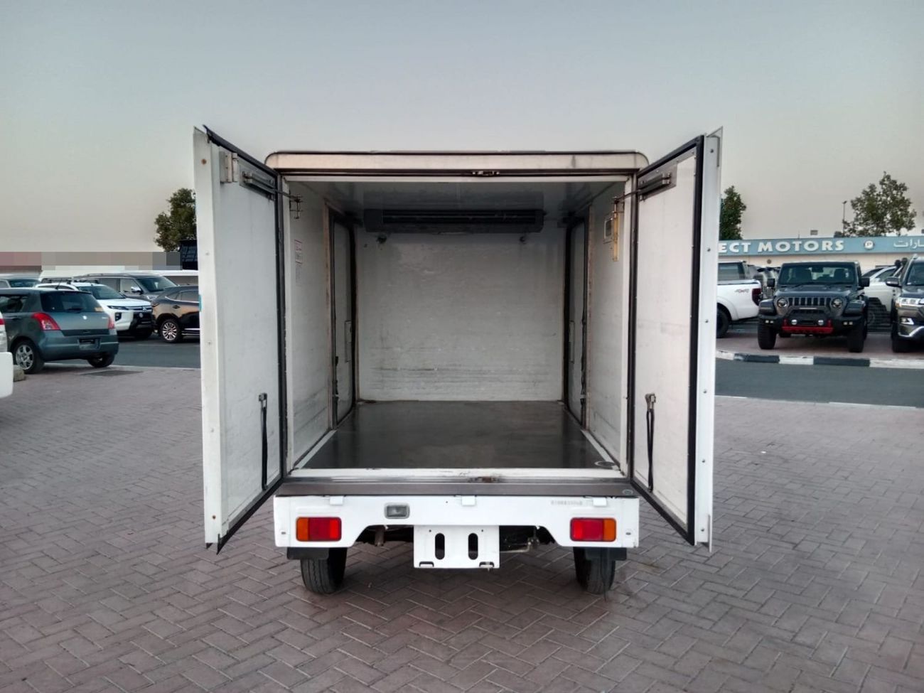 Suzuki Carry SUZUKI CARRY (FREEZER) RIGHT HAND DRIVE(PM43023)