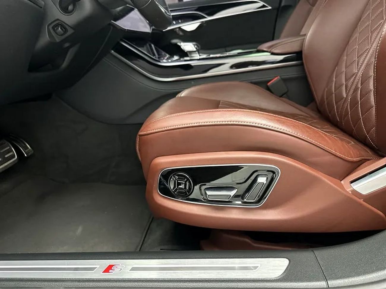 Audi A8 55 TFSI quat 340hp (Ref# 01317)