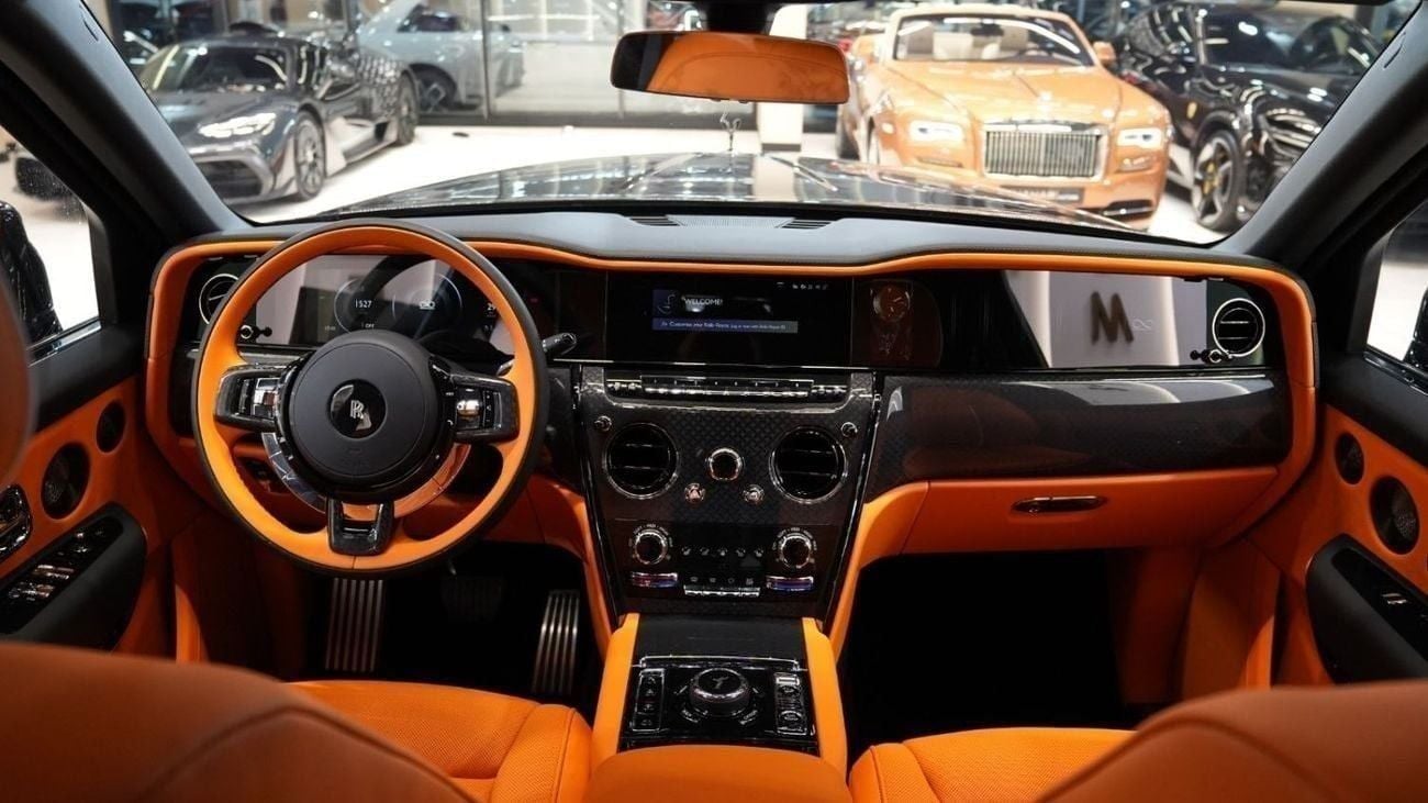 Rolls-Royce Cullinan | Black Badge - 2025 | NEW SPECIAL CLOUD INTERIOR | SPECIAL ORDER | FULL OPTION | PERFECT CONDITION